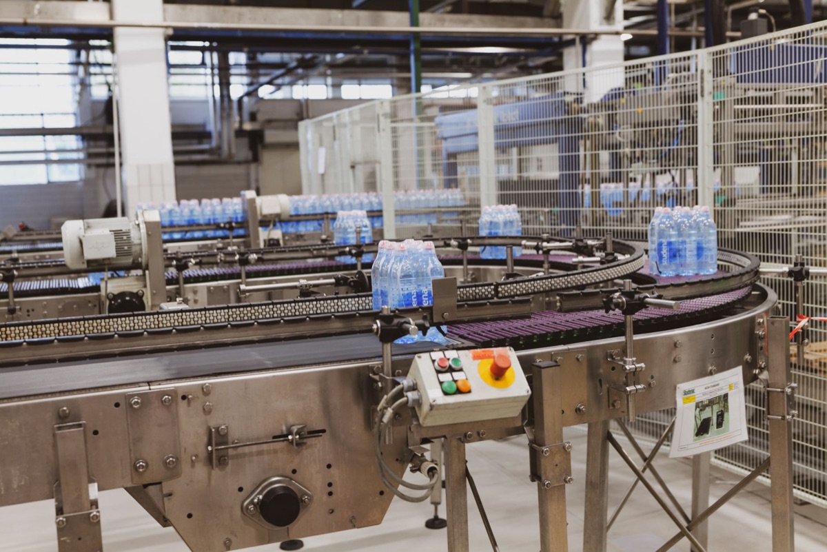 Factory production line with sensors and real-time data