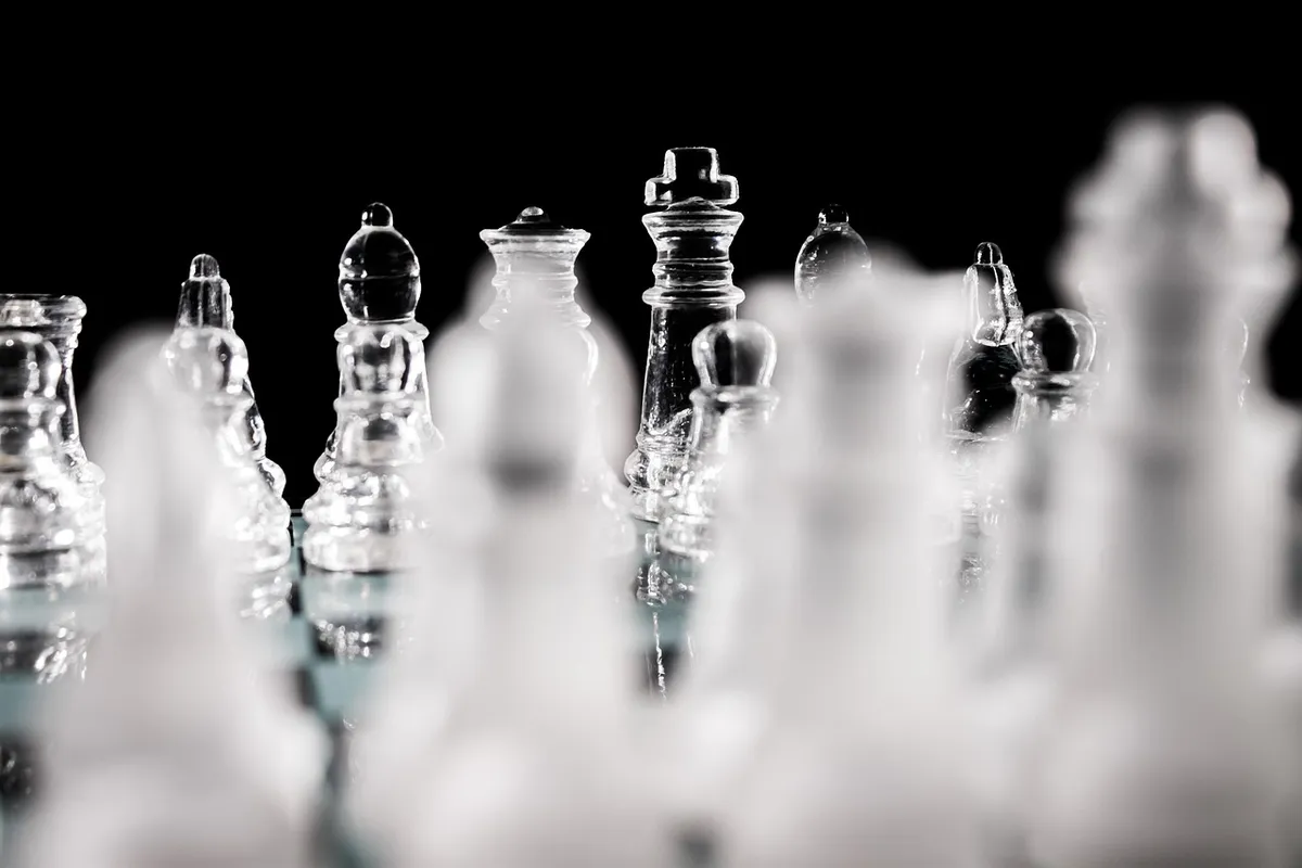 king, chess, game, competition, black, intelligence, play, board, piece, strategic, challenge, battle, victory, think, checkmate, queen, chessboard, sport, deci