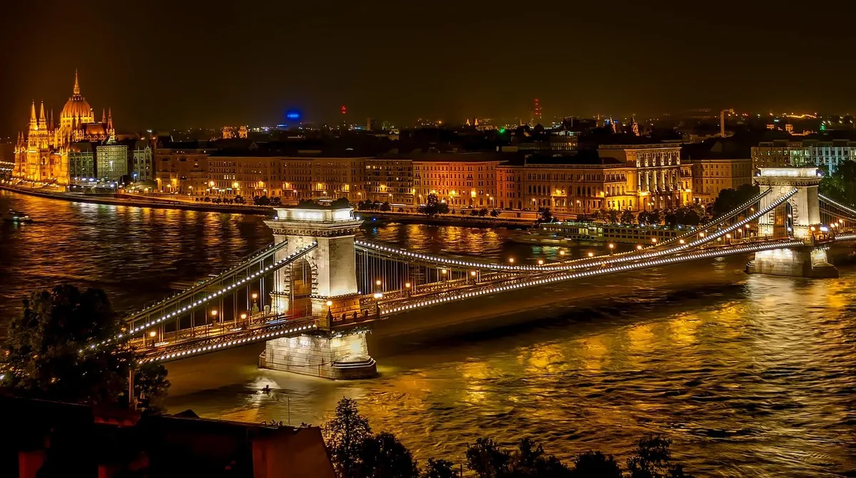 szechenyi chain bridge, suspension bridge, landmark, historic, river, budapest, hungary, panorama, city, urban, buildings, cityscape, lights, night, bridge, ill