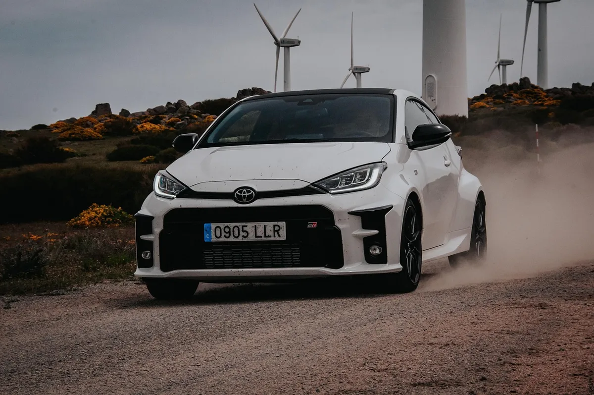 トヨタGR Yaris、レース、自動車、レースカー、モータースポーツ、自動車ウォールペイパー、車両、自動車