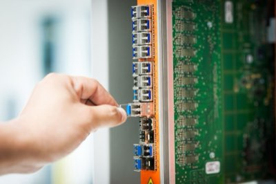 LB Semicon 1 Qualcomm estándares interconexión guide